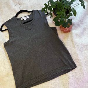 Simons / Contemporaine Fine-knit V-neck sweater vest Large Grey